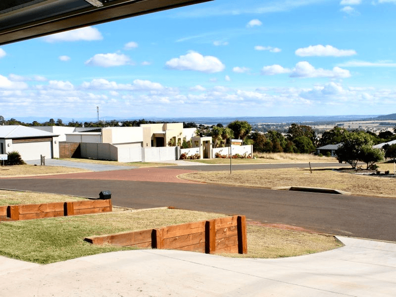 23 Sharon Crescent, KINGAROY, QLD 4610