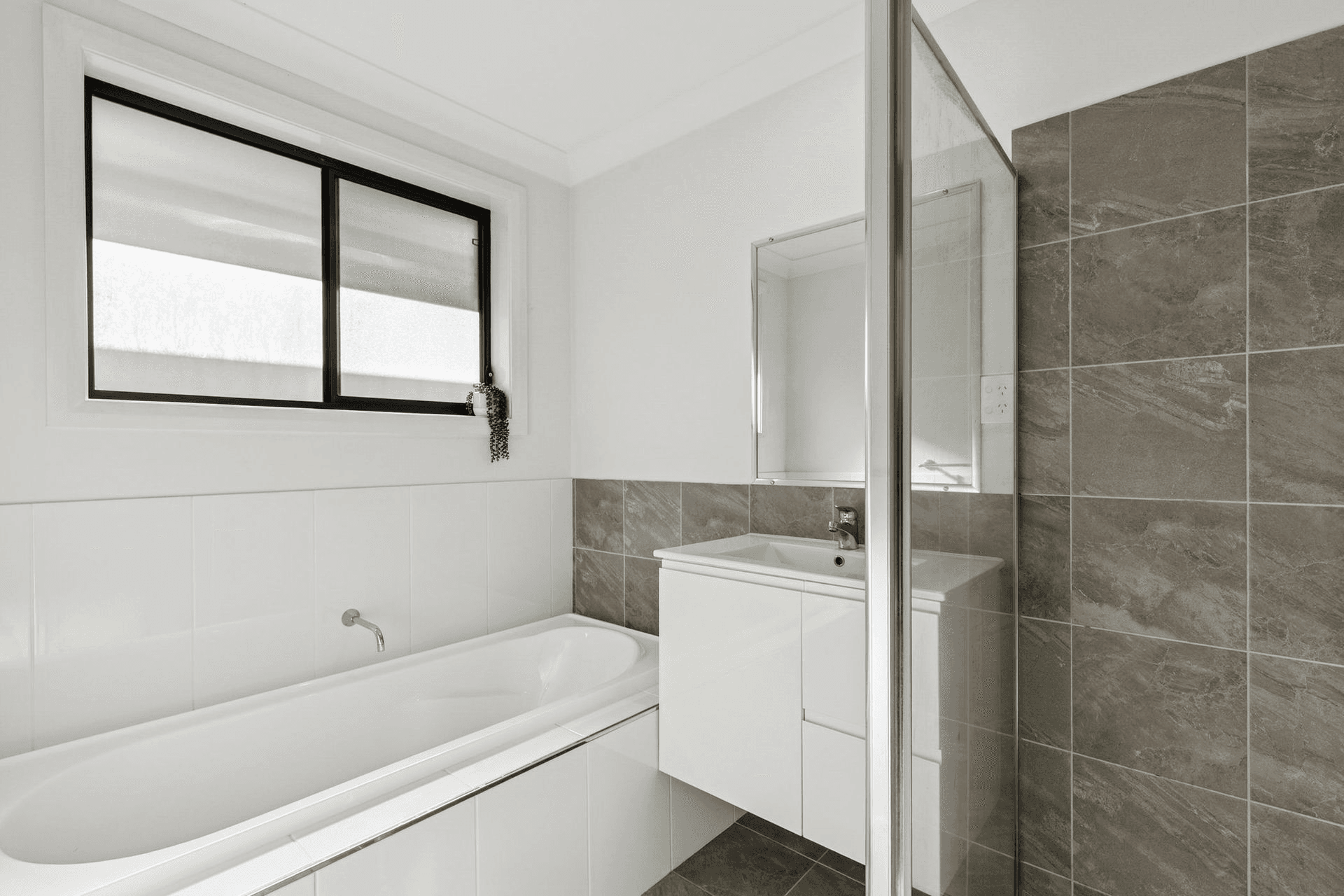 27 Sunshine Circuit, Emerald Beach, NSW 2456