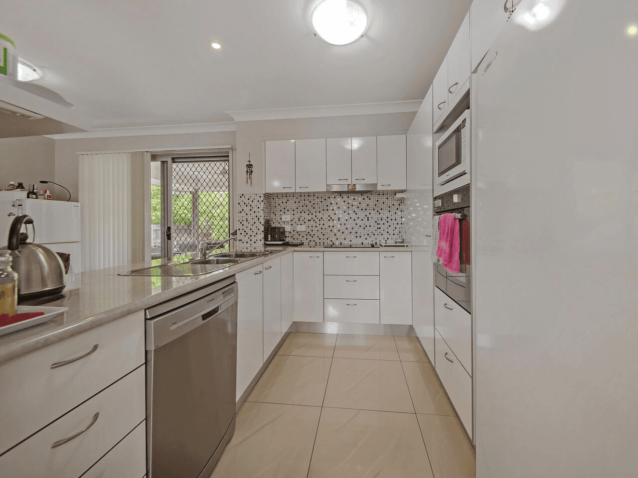 99 Peverell St, HILLCREST, QLD 4118