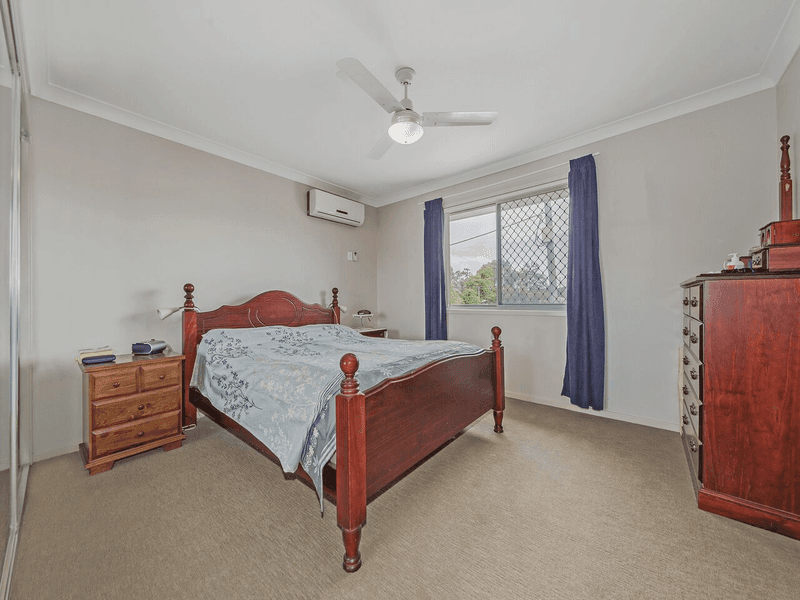 99 Peverell St, HILLCREST, QLD 4118
