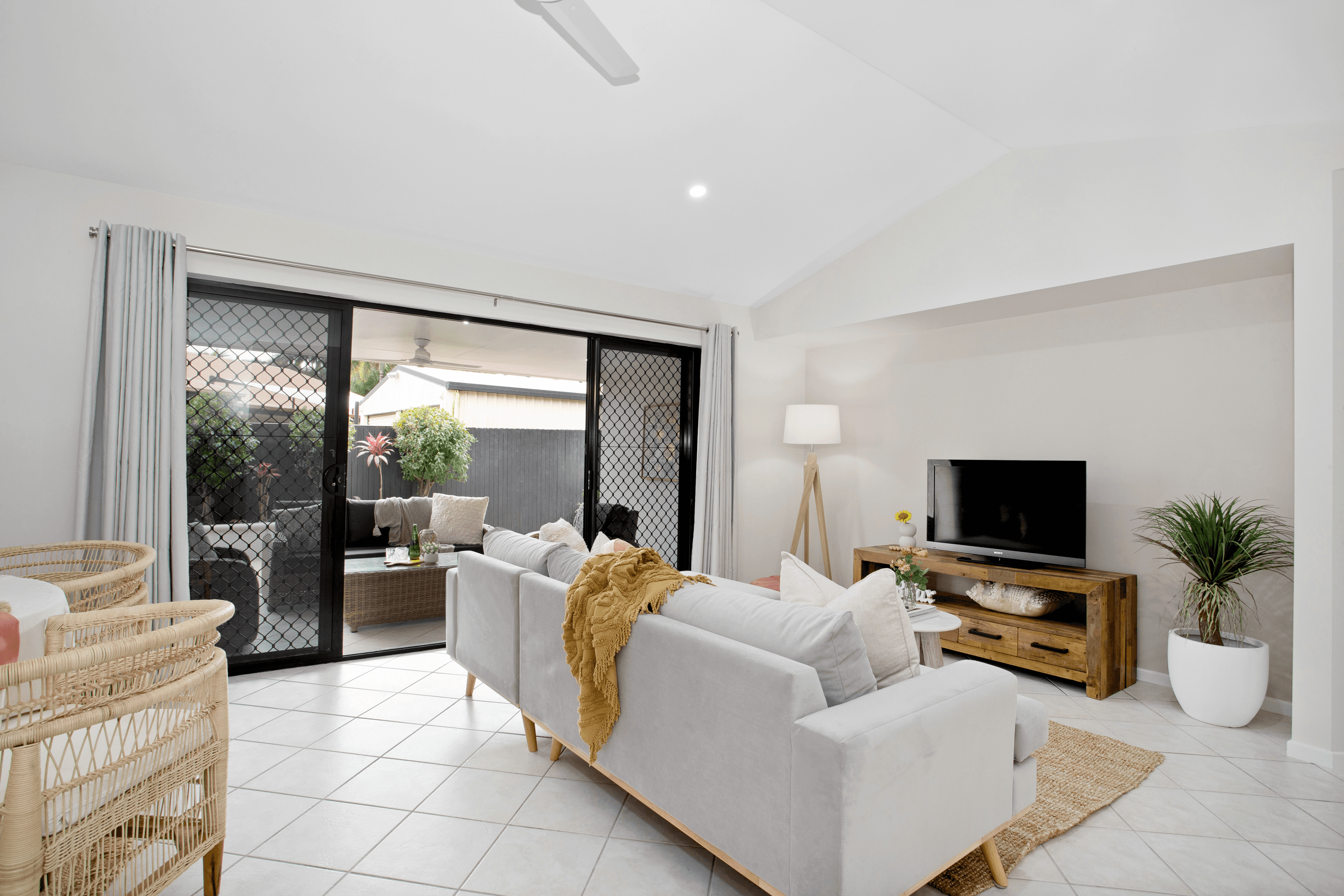 4 Daydream Close, MOUNT PLEASANT, QLD 4740