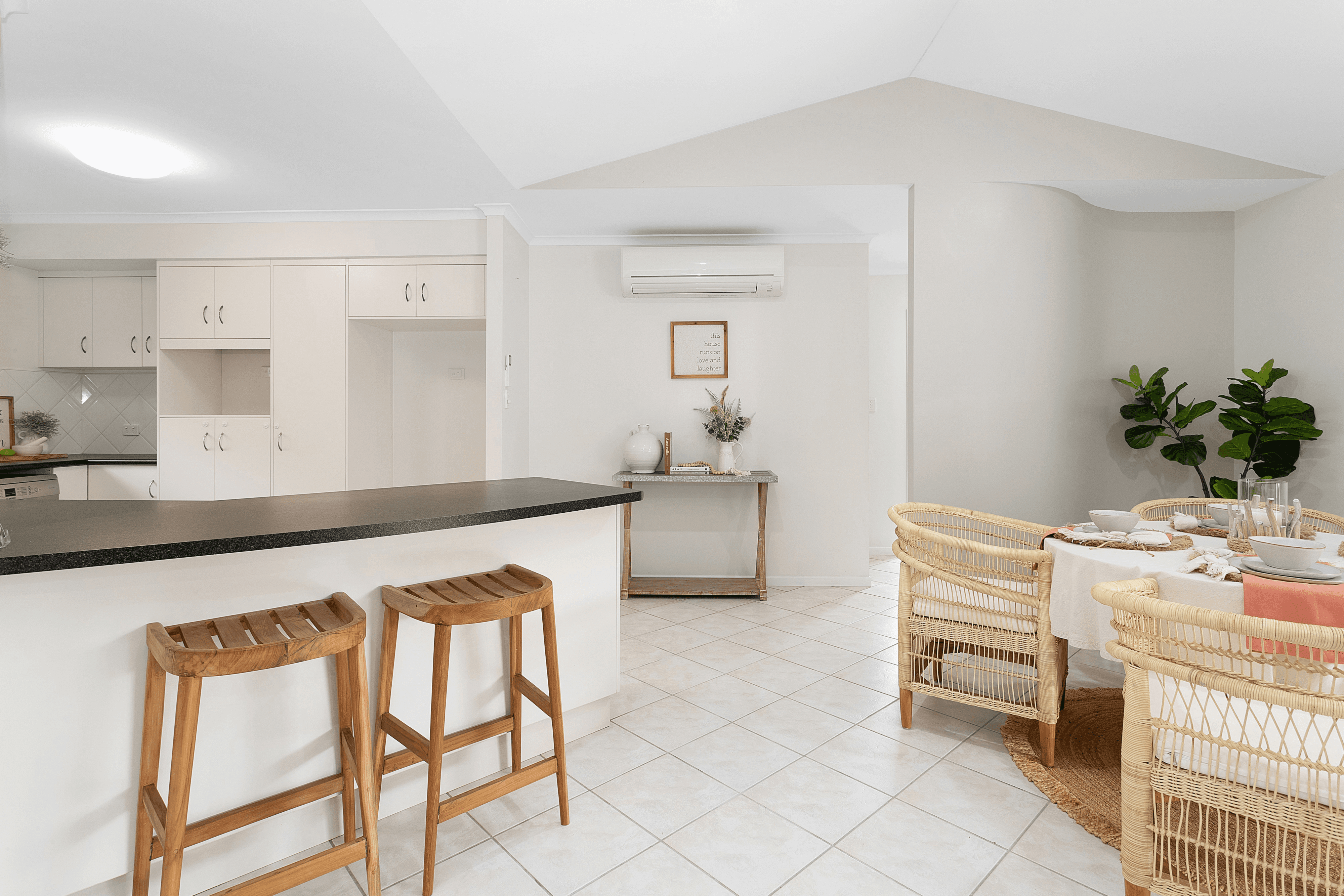 4 Daydream Close, MOUNT PLEASANT, QLD 4740