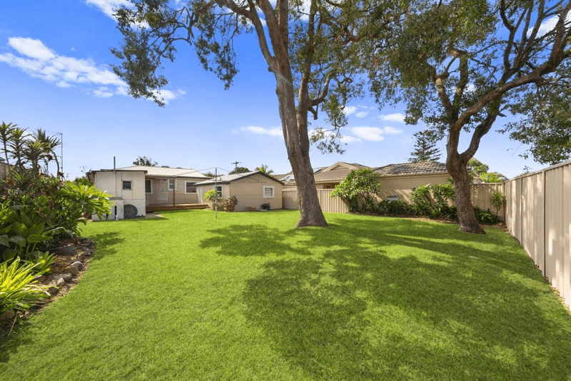 373 Ocean Beach Road, Umina Beach, NSW 2257