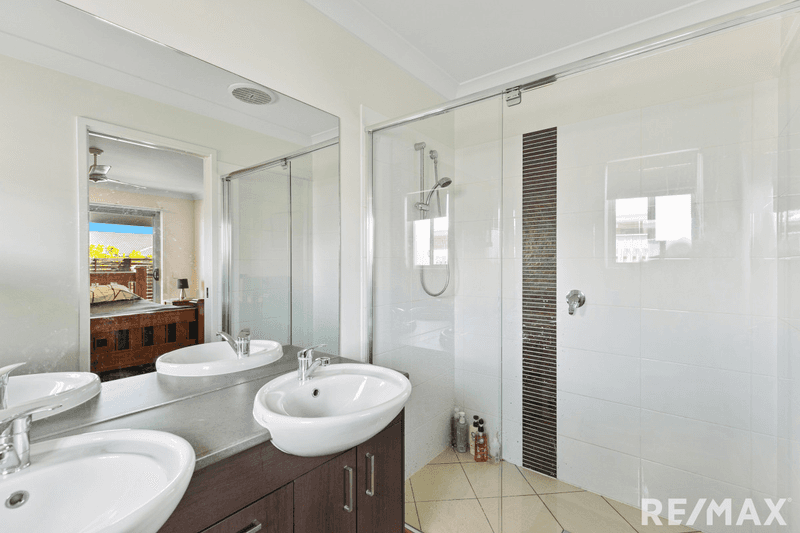 12 Dawes Crescent, Urraween, QLD 4655