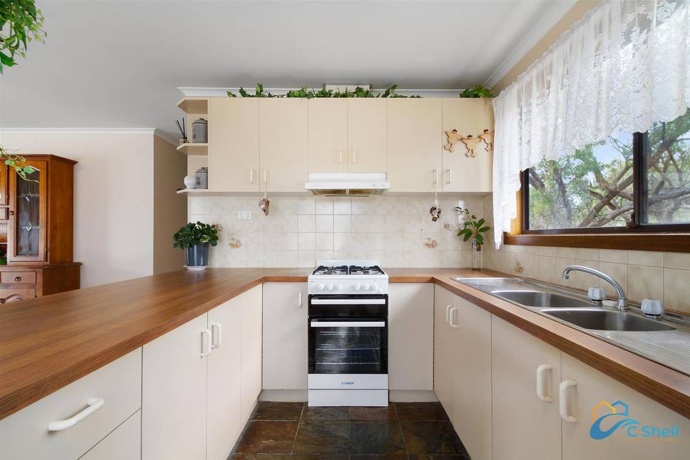 8 Thrush Street, Loch Sport, VIC 3851