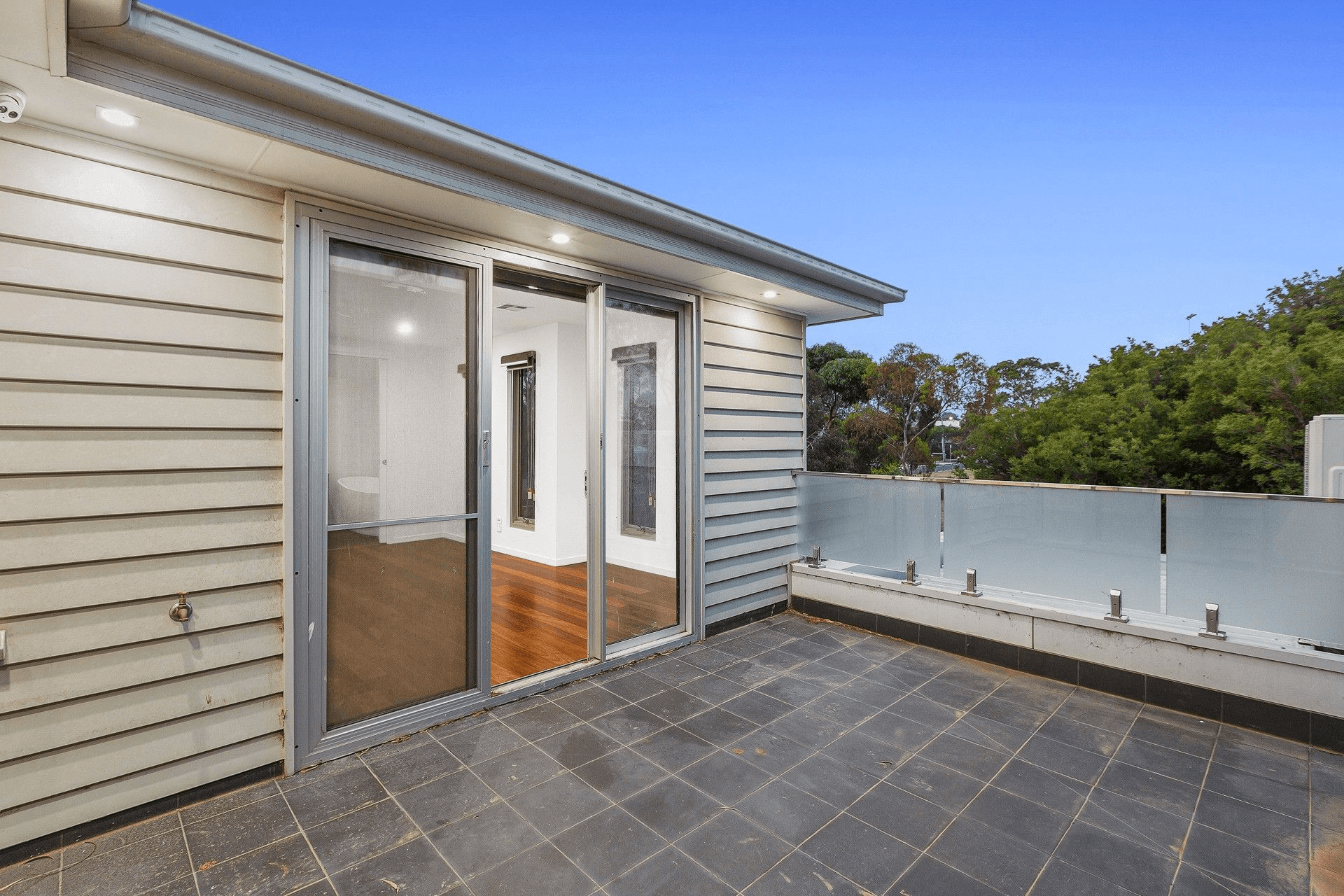 2/4 Carmen Street, Newport, VIC 3015