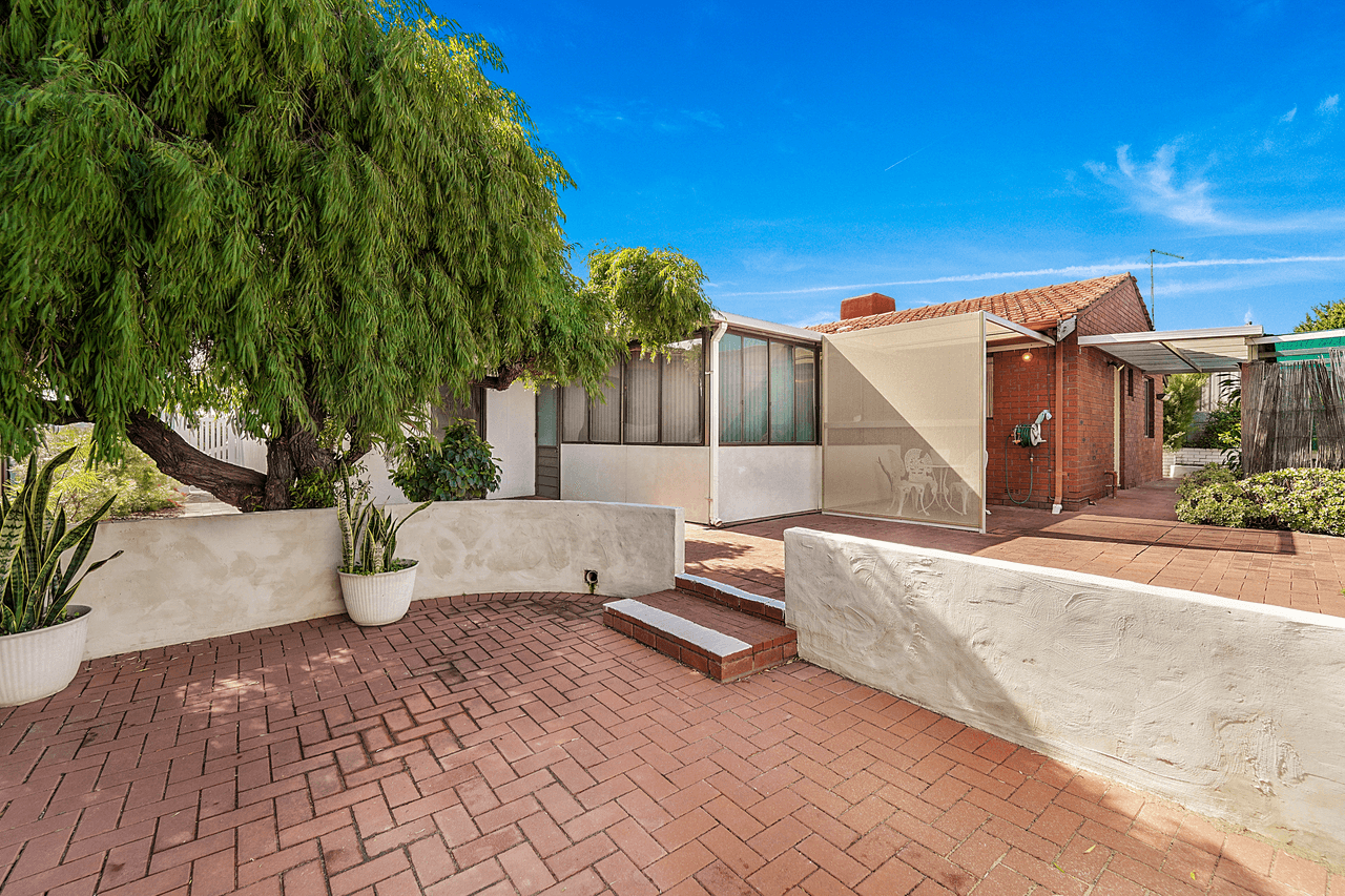 15 Clyo Way, KALLAROO, WA 6025