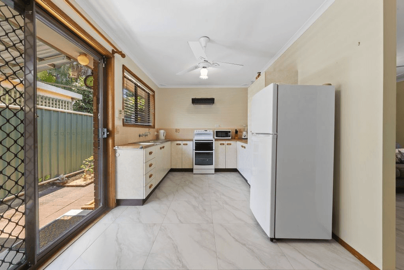 2/9 Burrawang Street, Ettalong Beach, NSW 2257