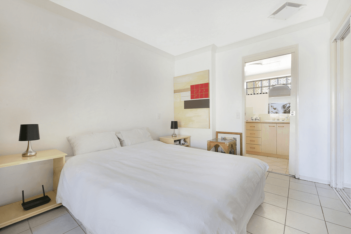 3/106-108 Marine Parade, Southport, QLD 4215