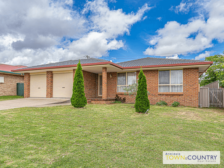 21 Ishbell Drive, ARMIDALE, NSW 2350