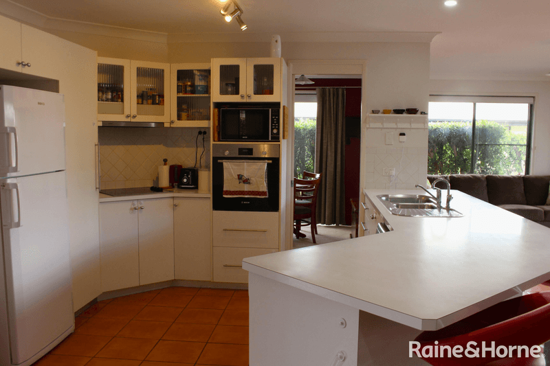 16 Avocado Crescent, KINGAROY, QLD 4610