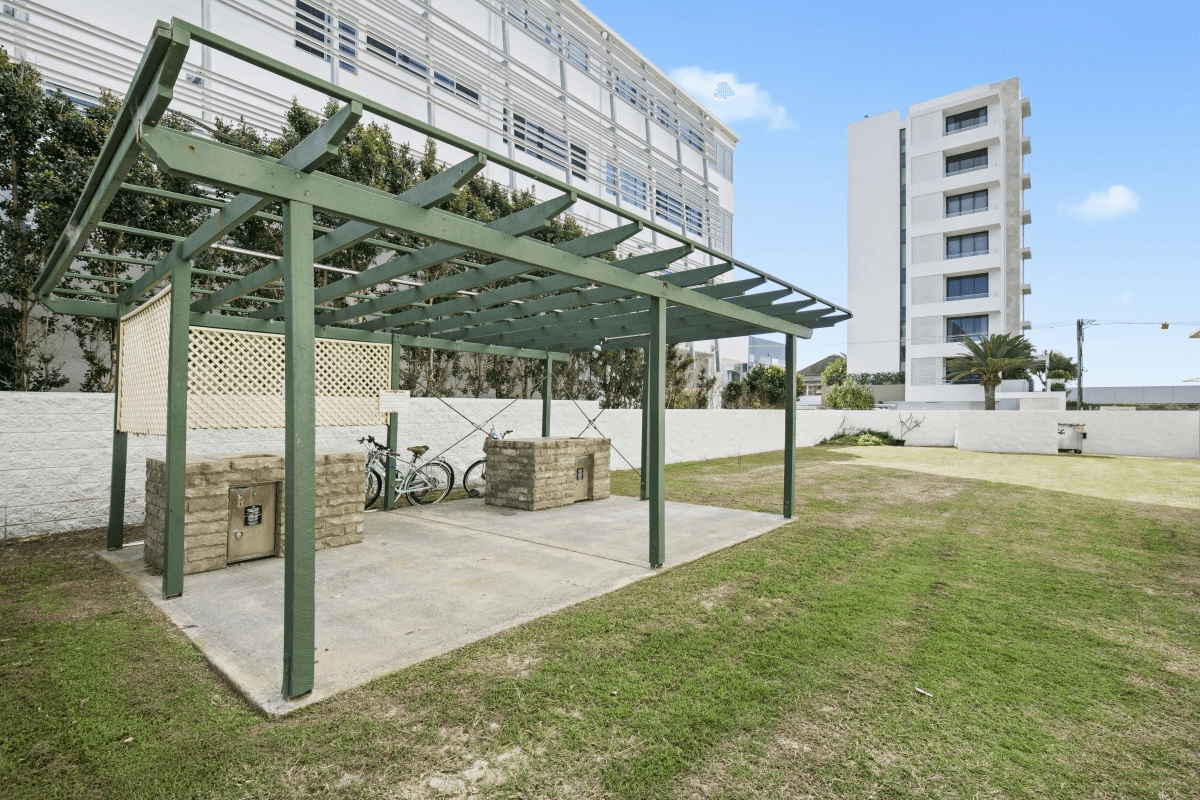 2/987 Gold Coast Highway, Palm Beach, QLD 4221