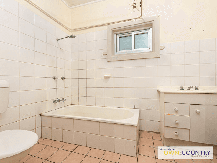 73 Taylor Street, ARMIDALE, NSW 2350