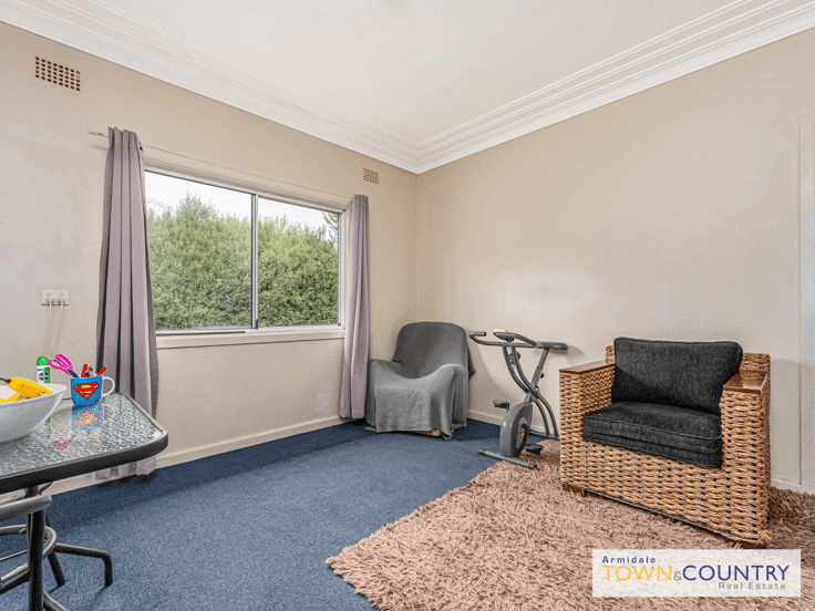 73 Taylor Street, ARMIDALE, NSW 2350