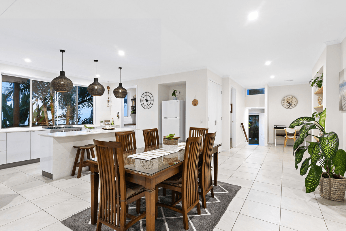 23 Hidden Cove, Tallebudgera, QLD 4228