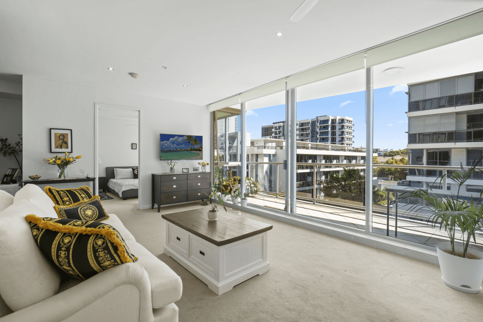 702/1 Como Crescent, SOUTHPORT, QLD 4215