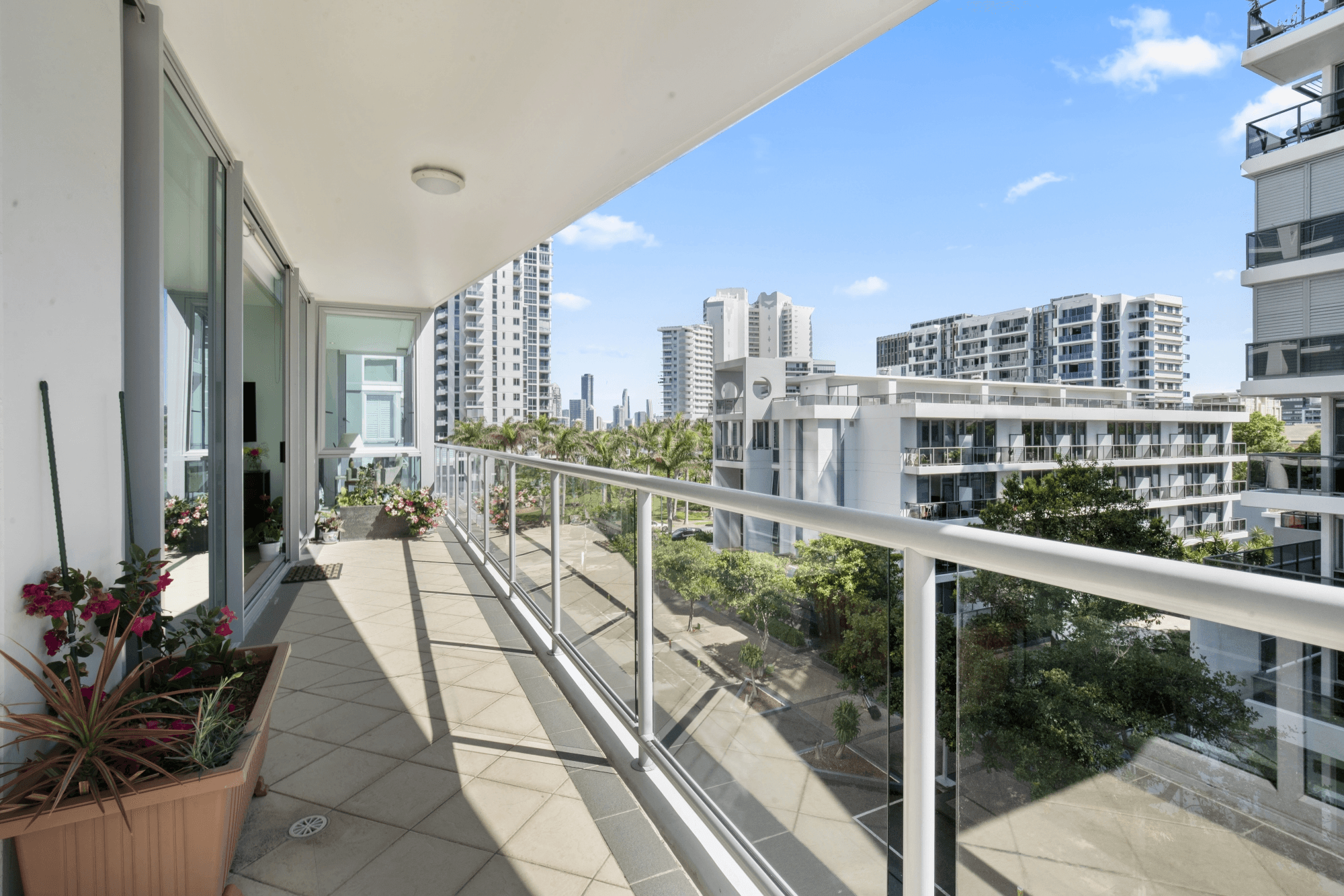 702/1 Como Crescent, SOUTHPORT, QLD 4215