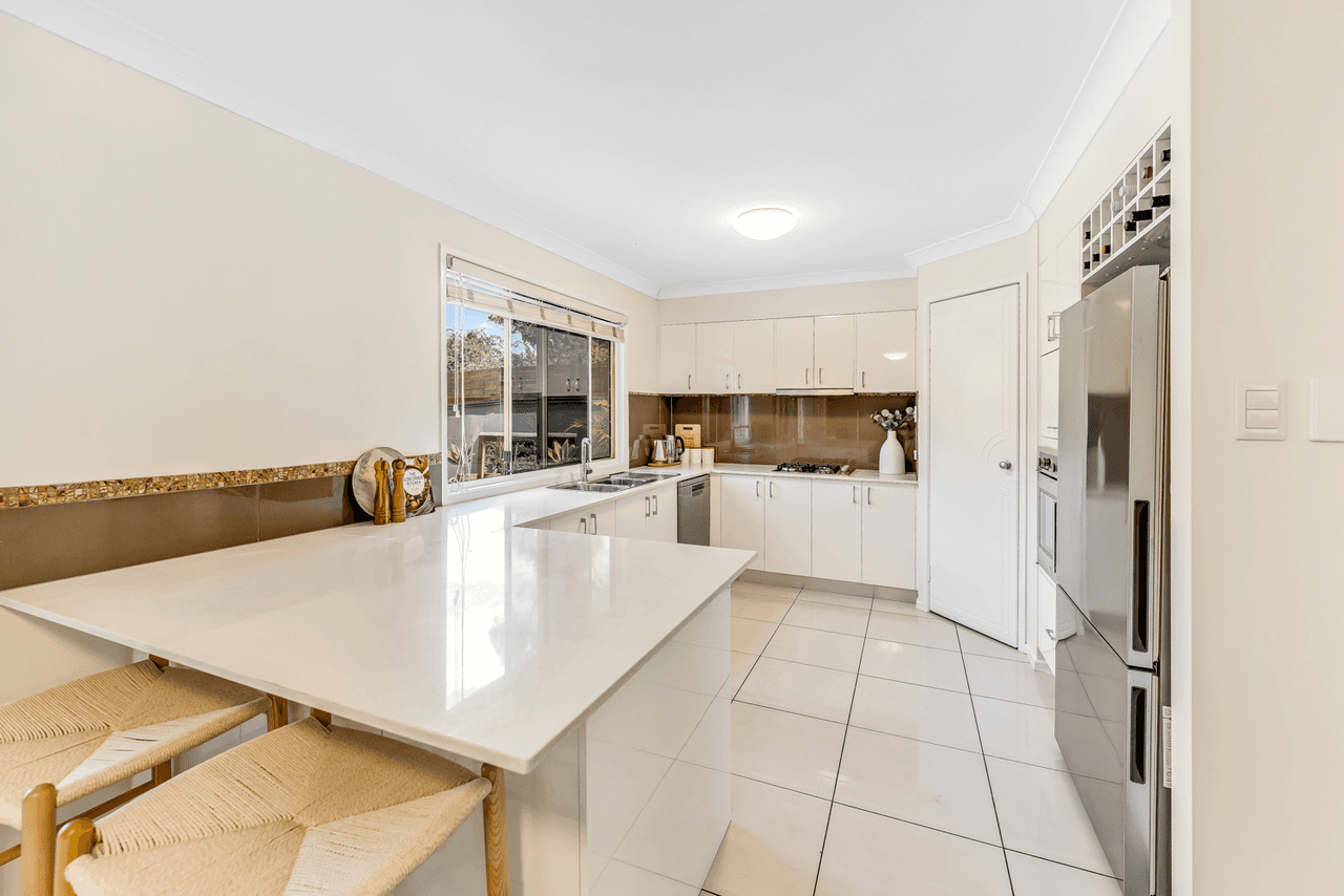 6 Winton Crescent, MURARRIE, QLD 4172