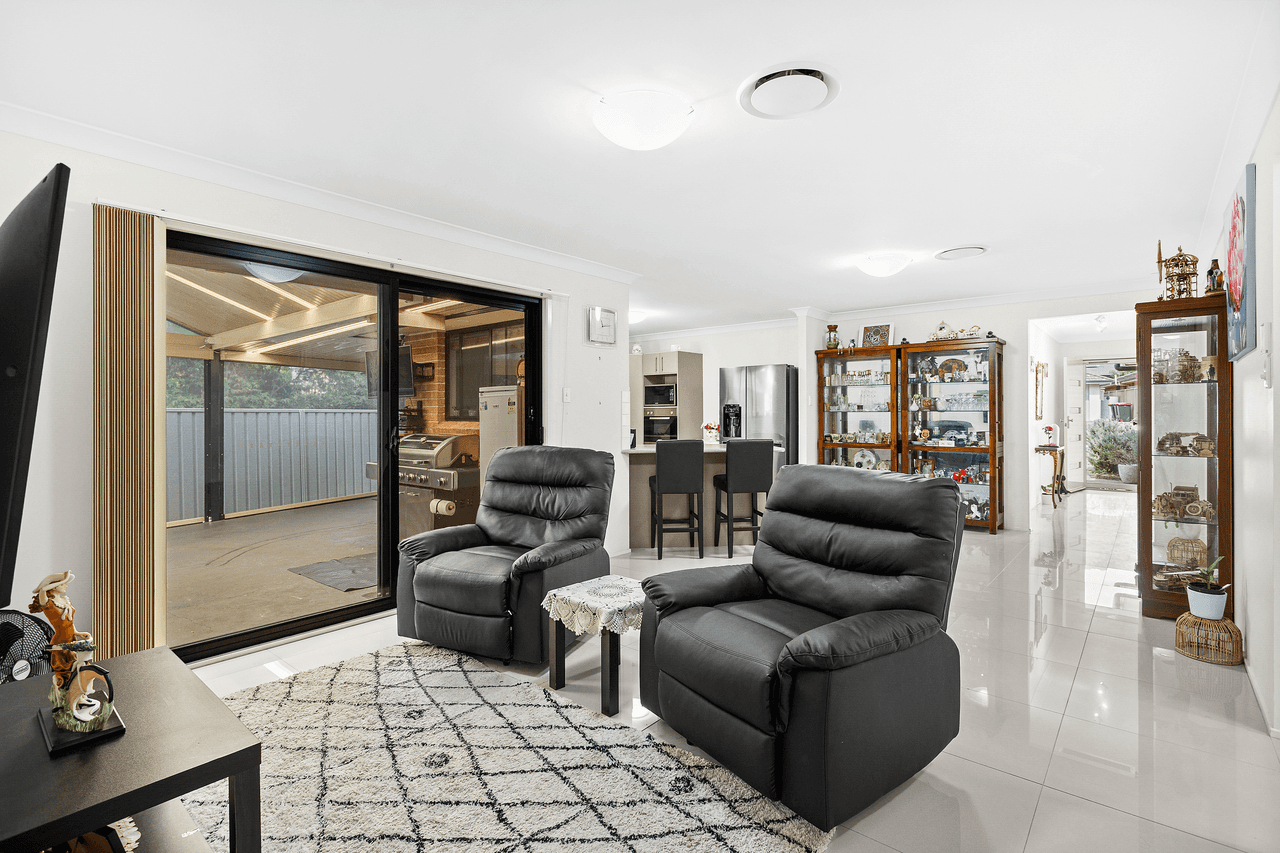 115 Daintree Drive, ALBION PARK, NSW 2527