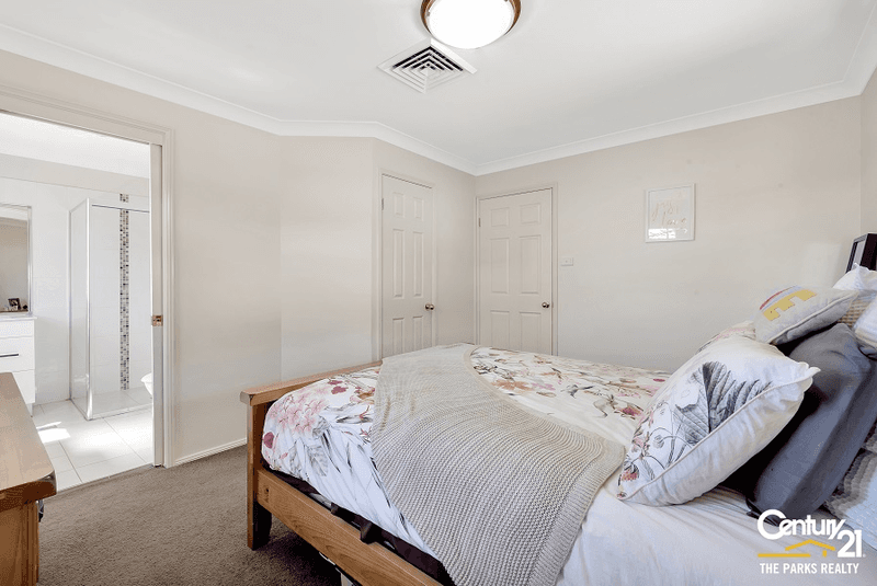 1/19 Davina Crescent, Cecil Hills, NSW 2171