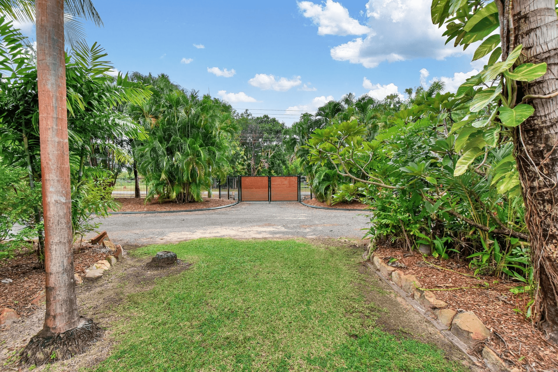 30 McIntyre Road, Howard Springs, NT 0835