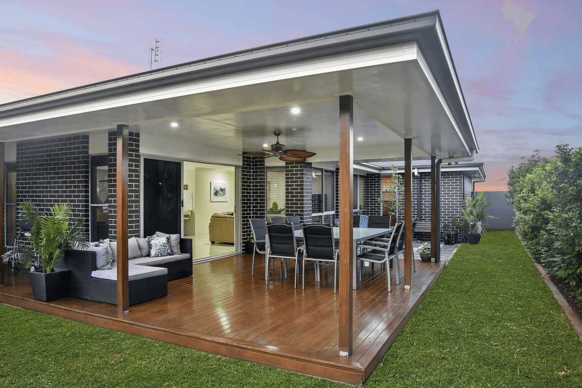 22 Brimblecombe Drive, Middle Ridge, QLD 4350