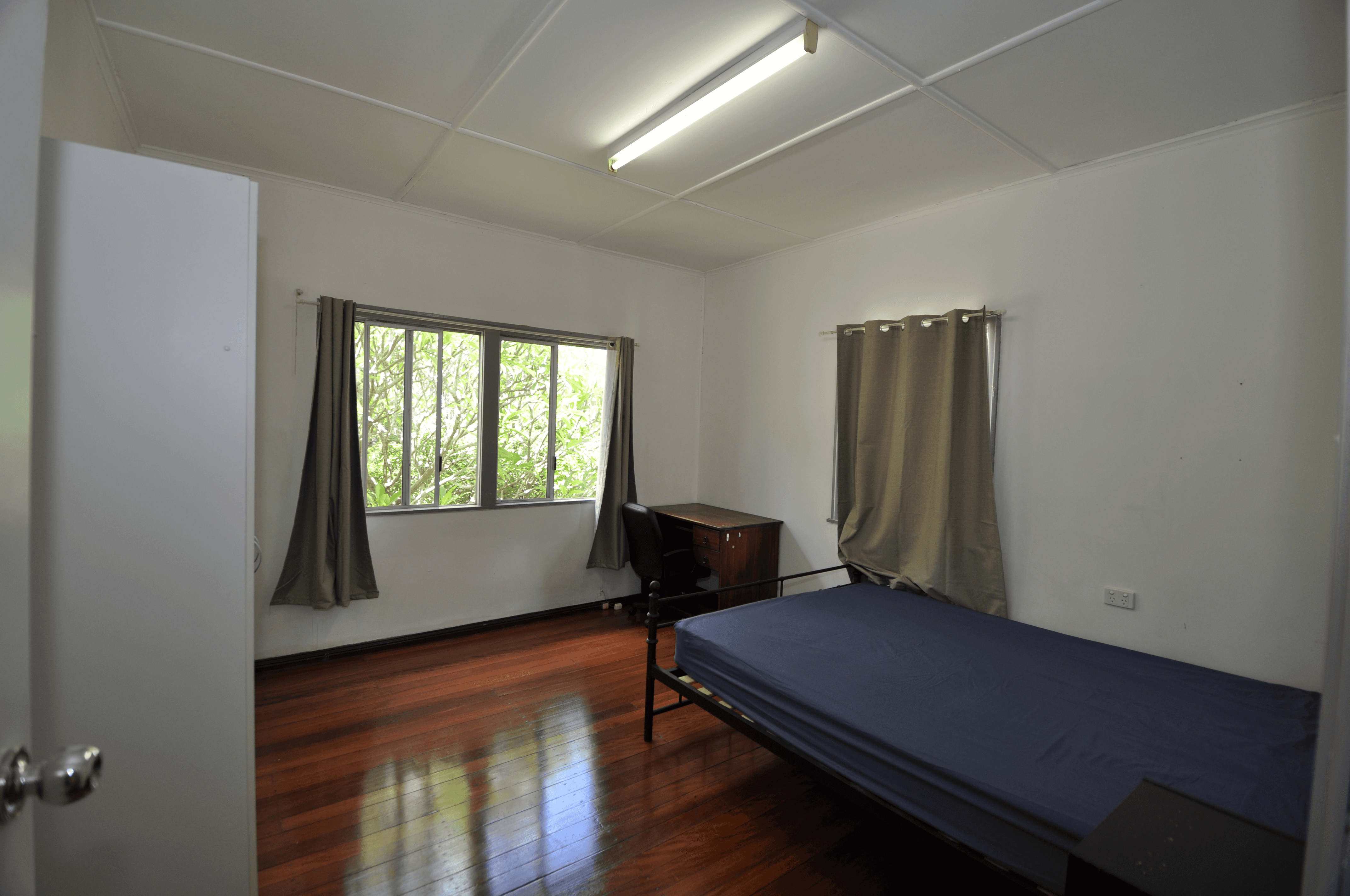 246 Sir Fred Schonell Drive, ST LUCIA, QLD 4067