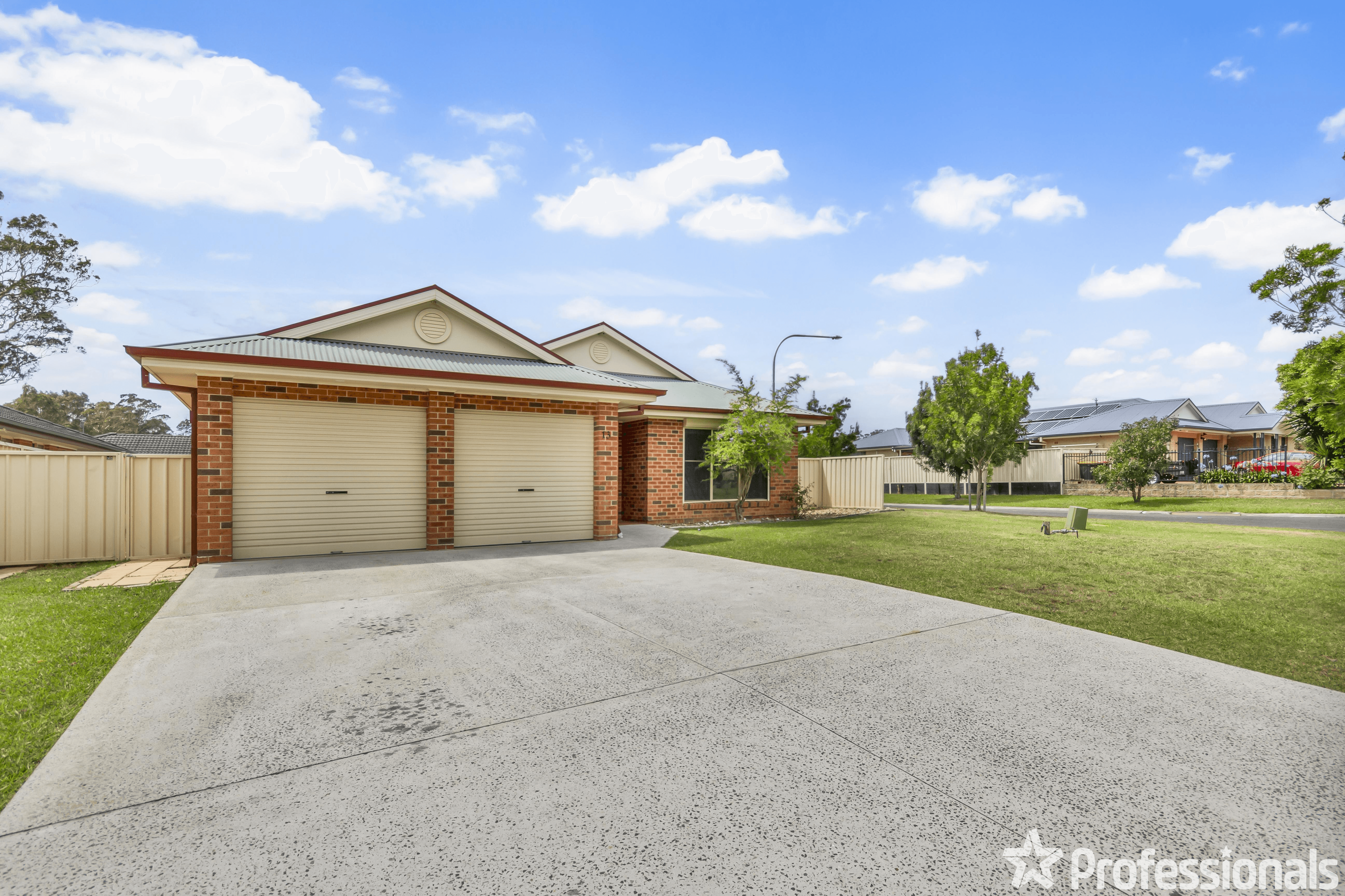 13 Kardella Avenue, NOWRA, NSW 2541