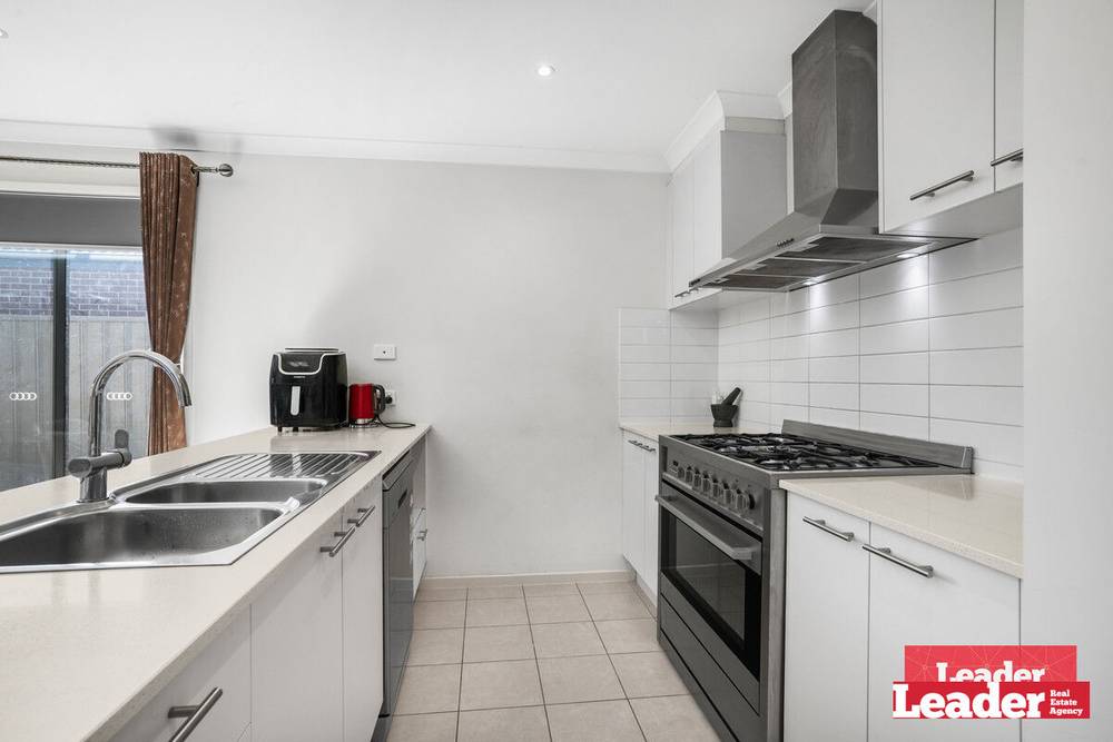 7 Whispering Circuit, Kilmore, VIC 3764