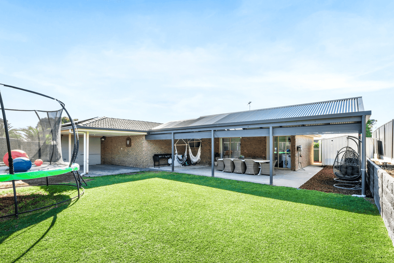 8 Leslie Court, Morphett Vale, SA 5162