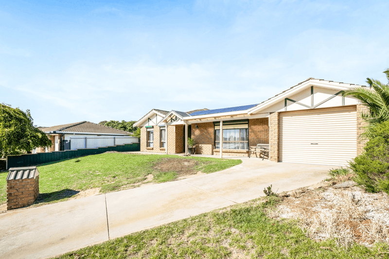 8 Leslie Court, Morphett Vale, SA 5162