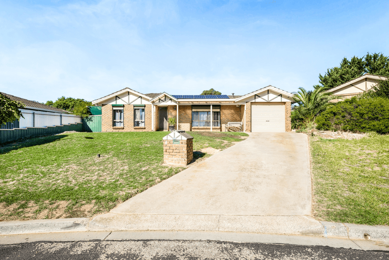 8 Leslie Court, Morphett Vale, SA 5162