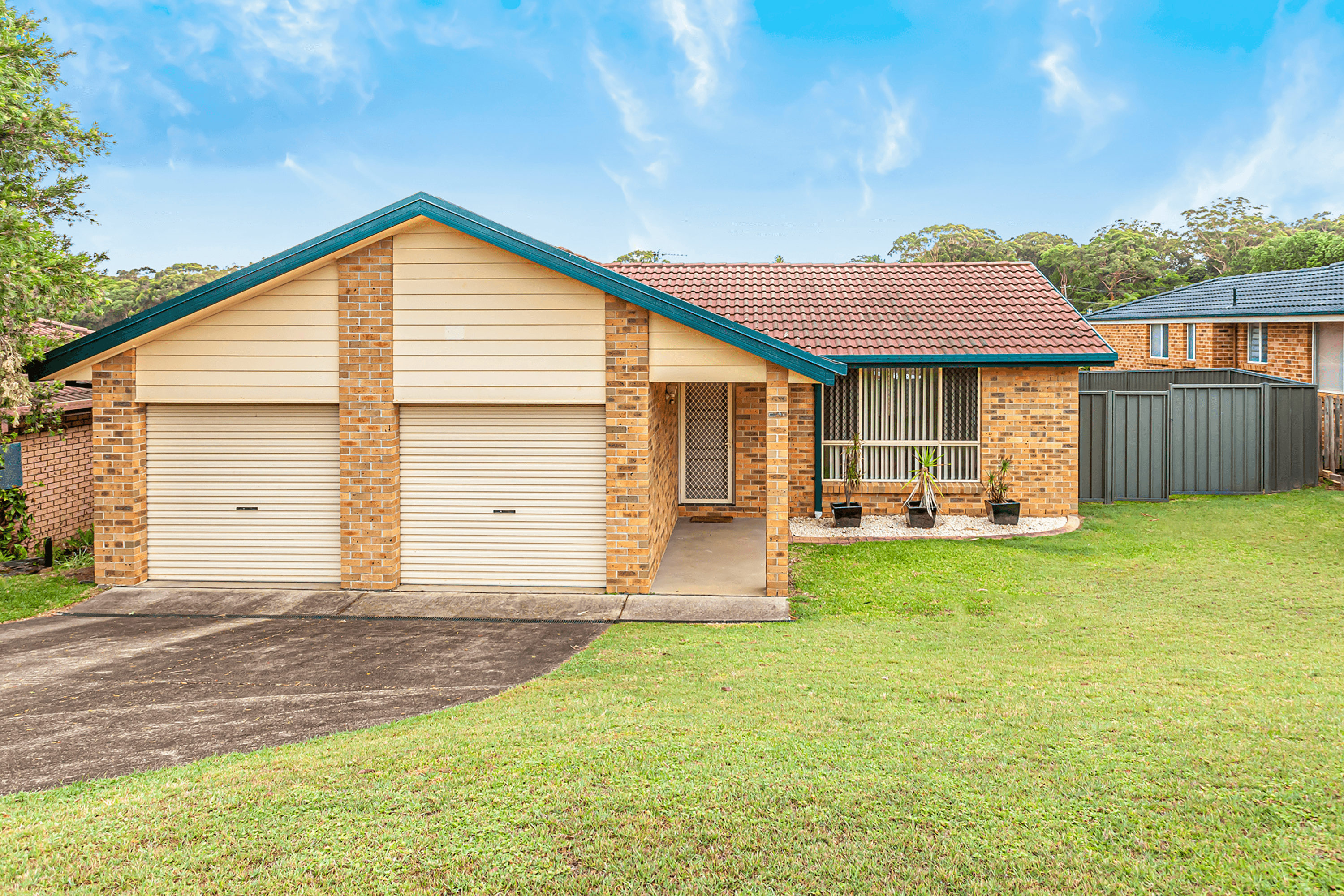 8 Creighton Drive, MEDOWIE, NSW 2318