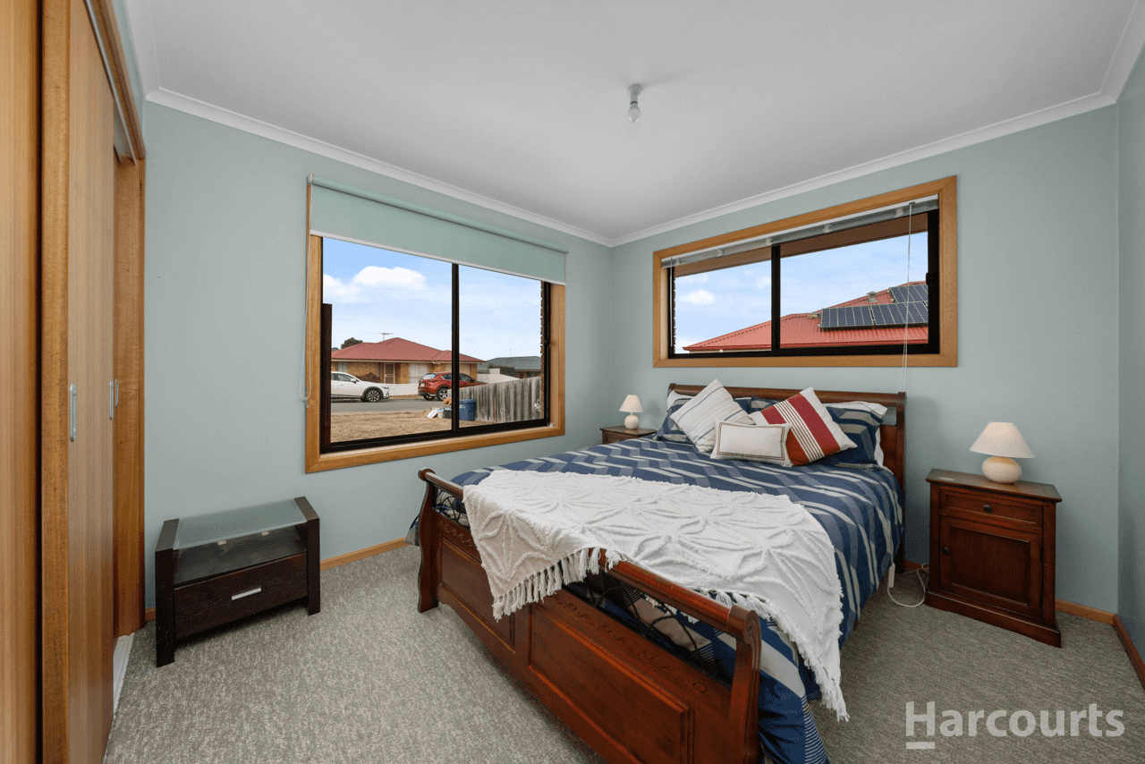 11 Parsonage Place, ROKEBY, TAS 7019