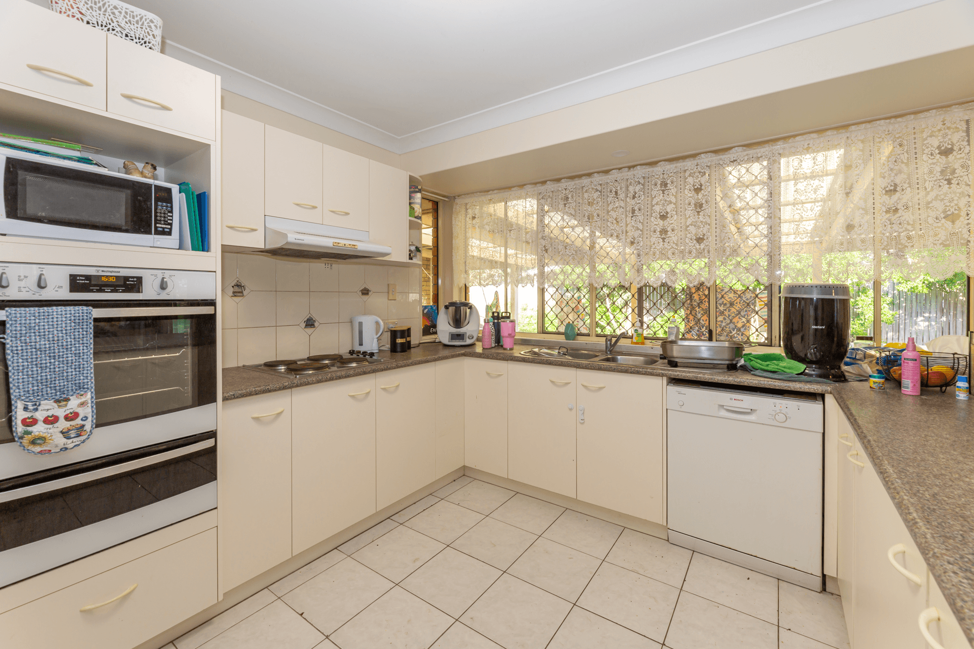 12 Amronel Close, INNES PARK, QLD 4670