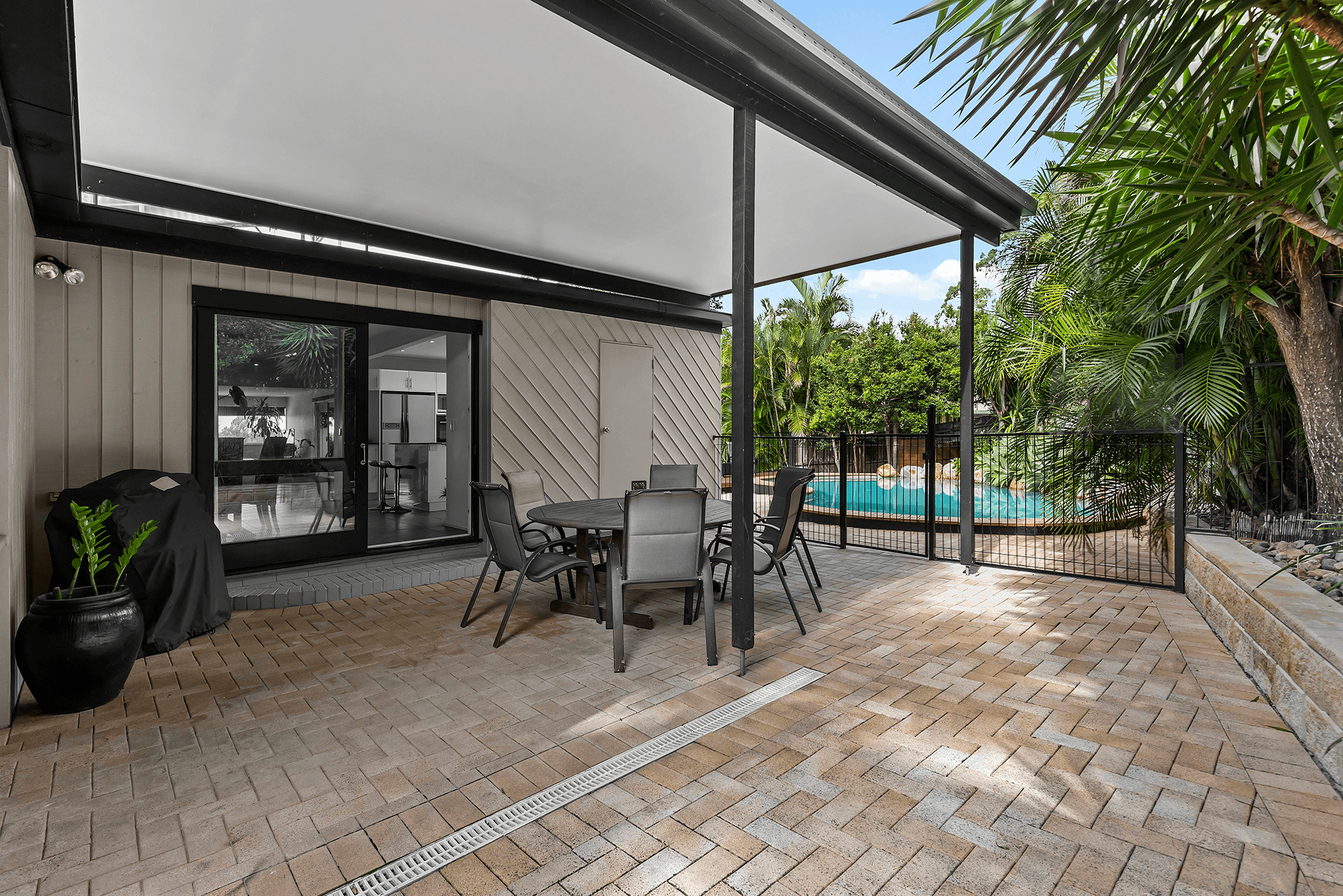 15 Anglia Street, ASPLEY, QLD 4034