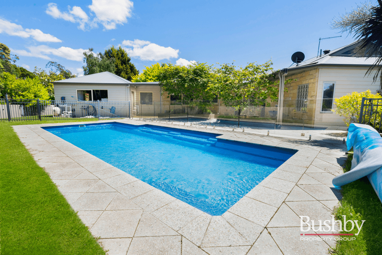 239 Rosevears Drive, ROSEVEARS, TAS 7277