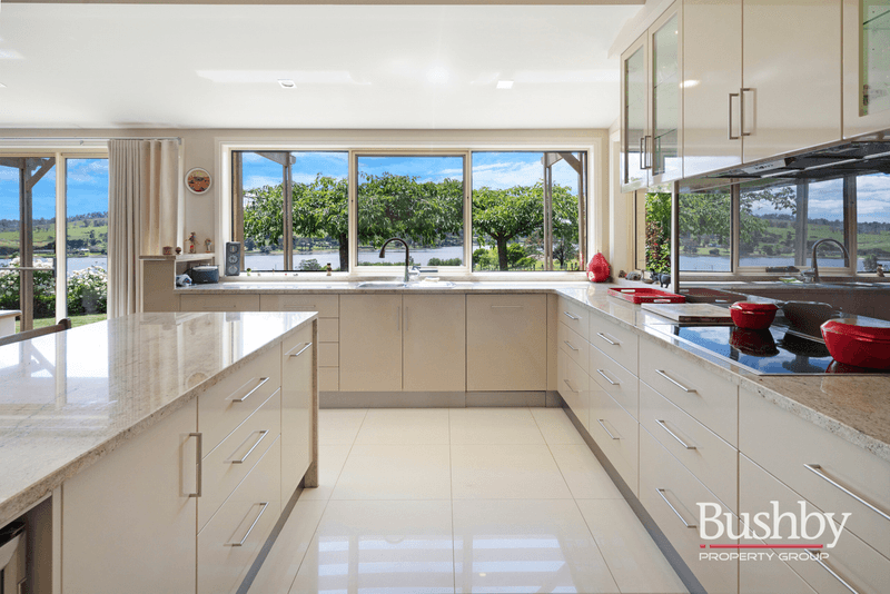 239 Rosevears Drive, ROSEVEARS, TAS 7277