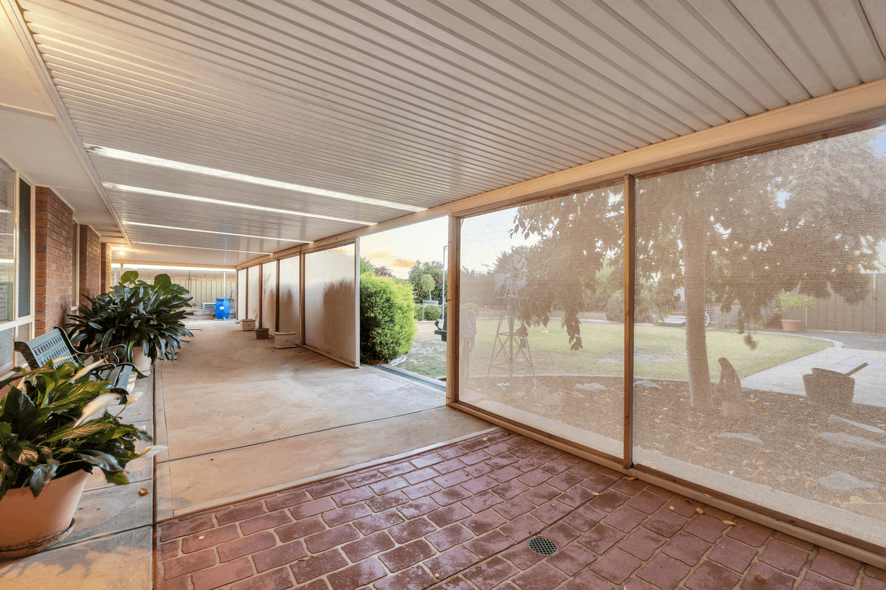 12 Higgins Road, ANGLE VALE, SA 5117