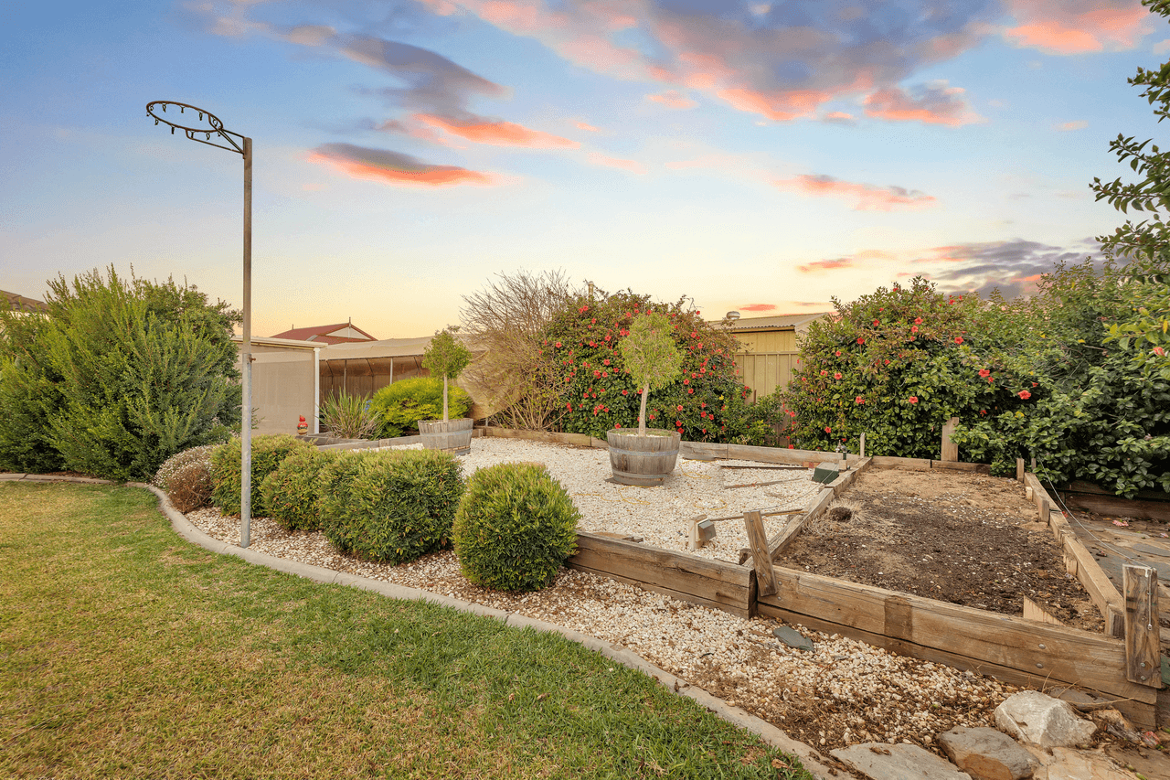 12 Higgins Road, ANGLE VALE, SA 5117