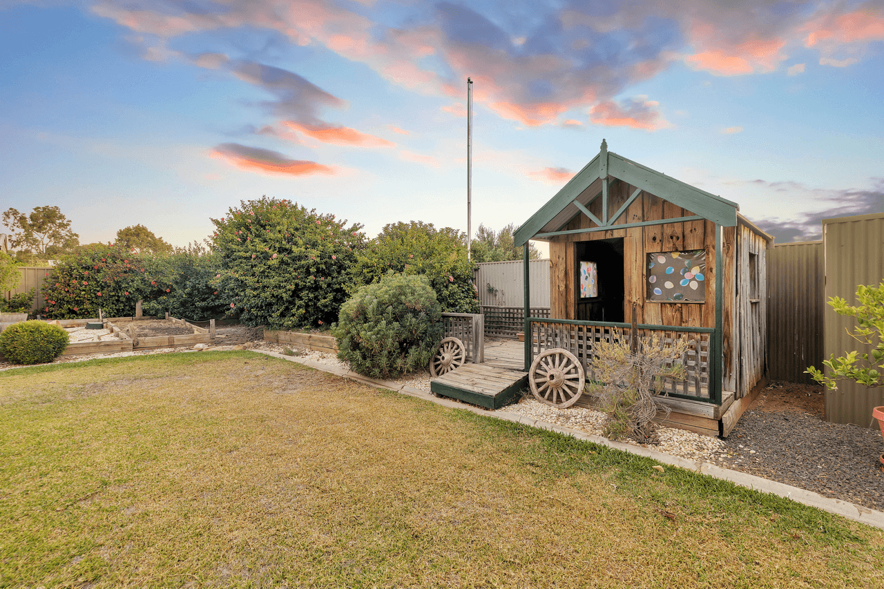 12 Higgins Road, ANGLE VALE, SA 5117