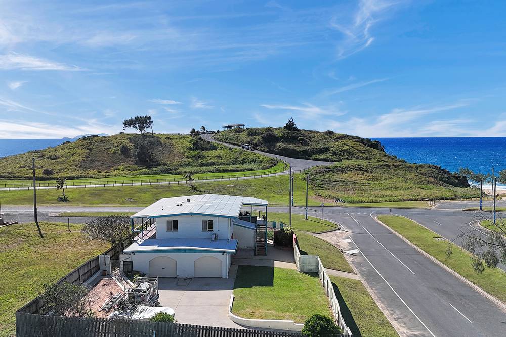2 South Pacific Avenue, Slade Point, QLD 4740