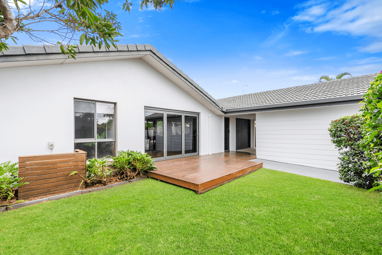 20 Hopbush Street, PALM BEACH, QLD 4221