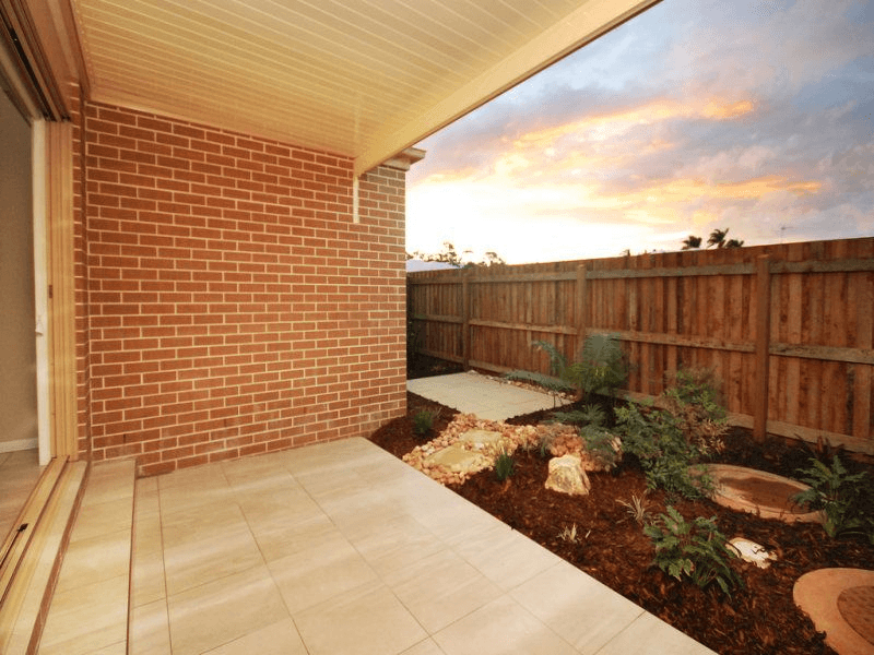 2/14 Wapiti Street, Kearneys Spring, QLD 4350