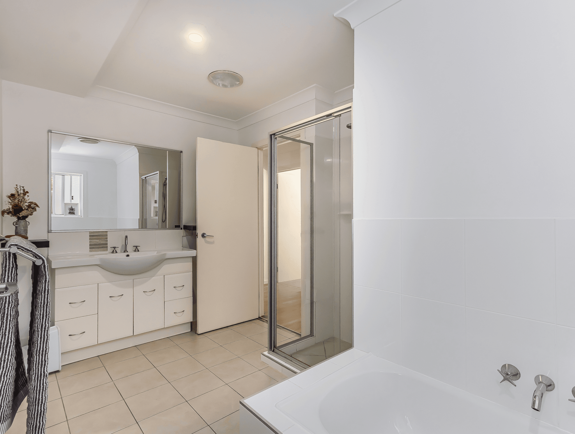 2/2 Gara Court, OCEAN SHORES, NSW 2483