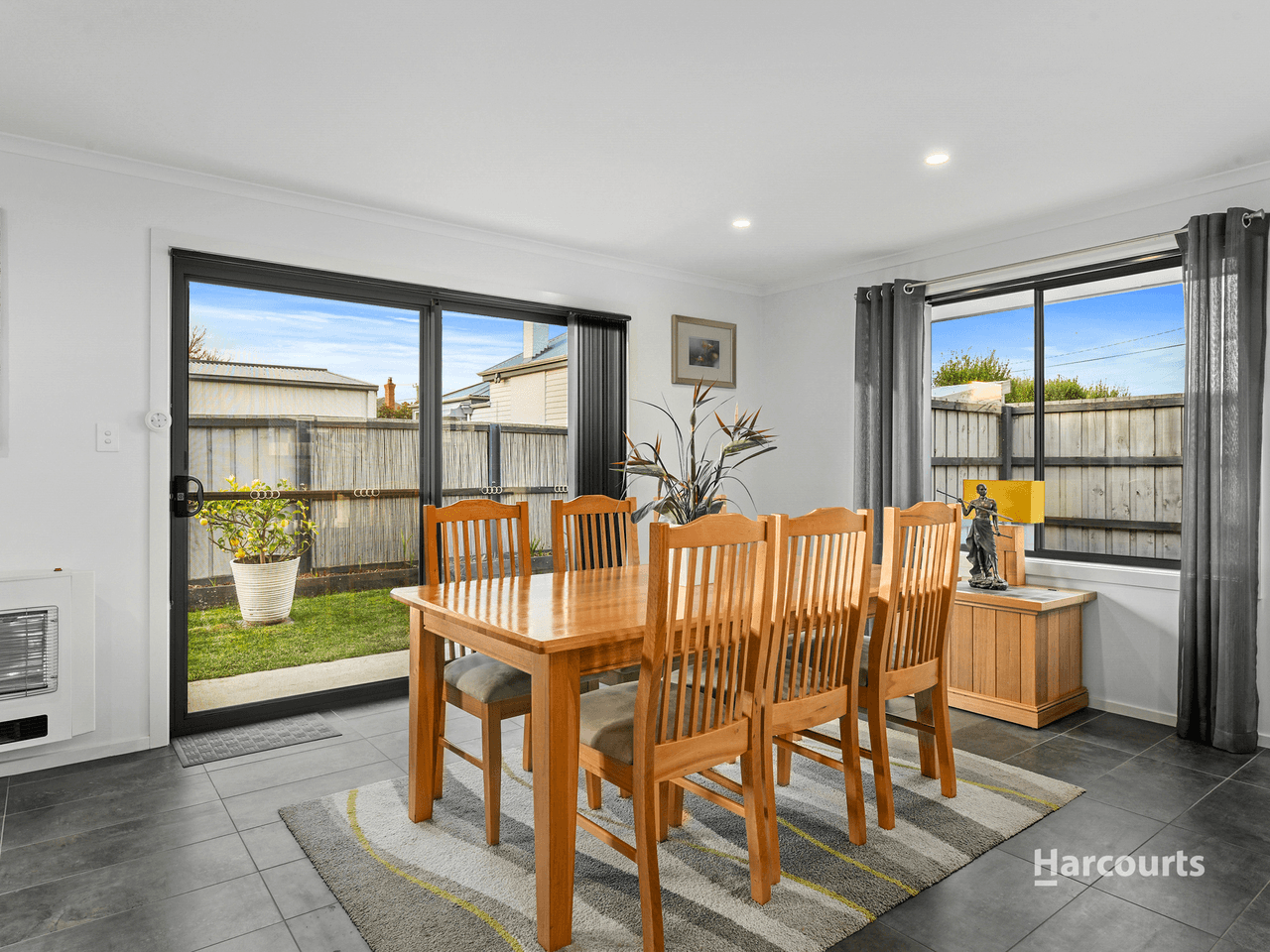 2/7 Walker Street, SORELL, TAS 7172