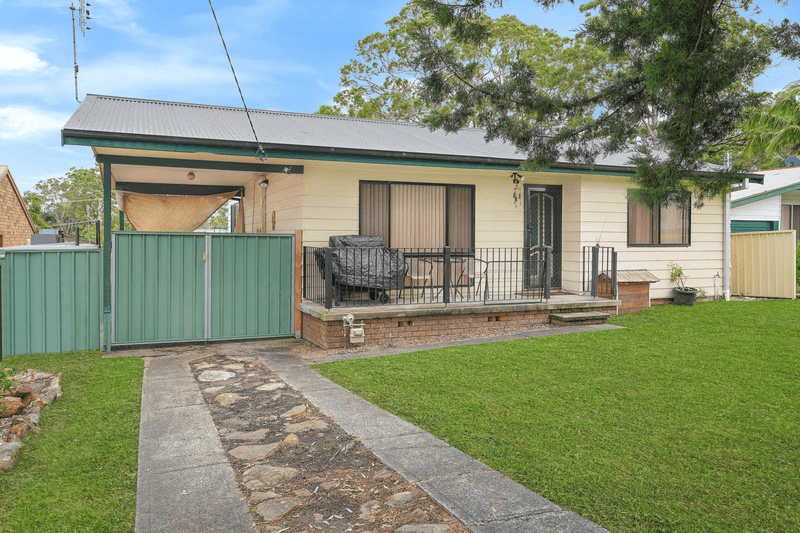 18 Kawana Avenue, BLUE HAVEN, NSW 2262