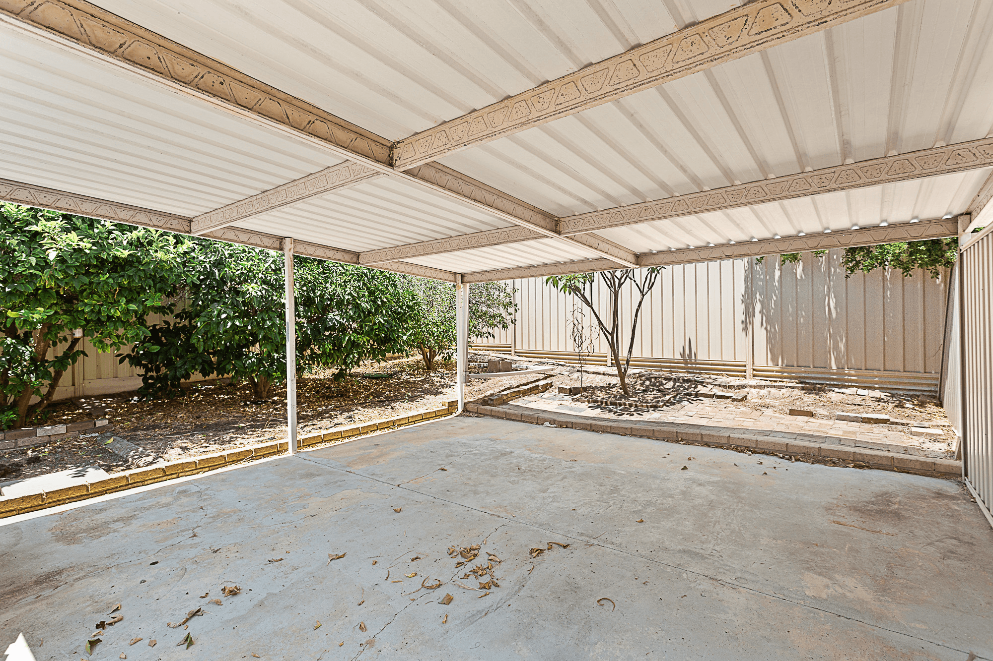 34 Le Grand Gardens, MARANGAROO, WA 6064