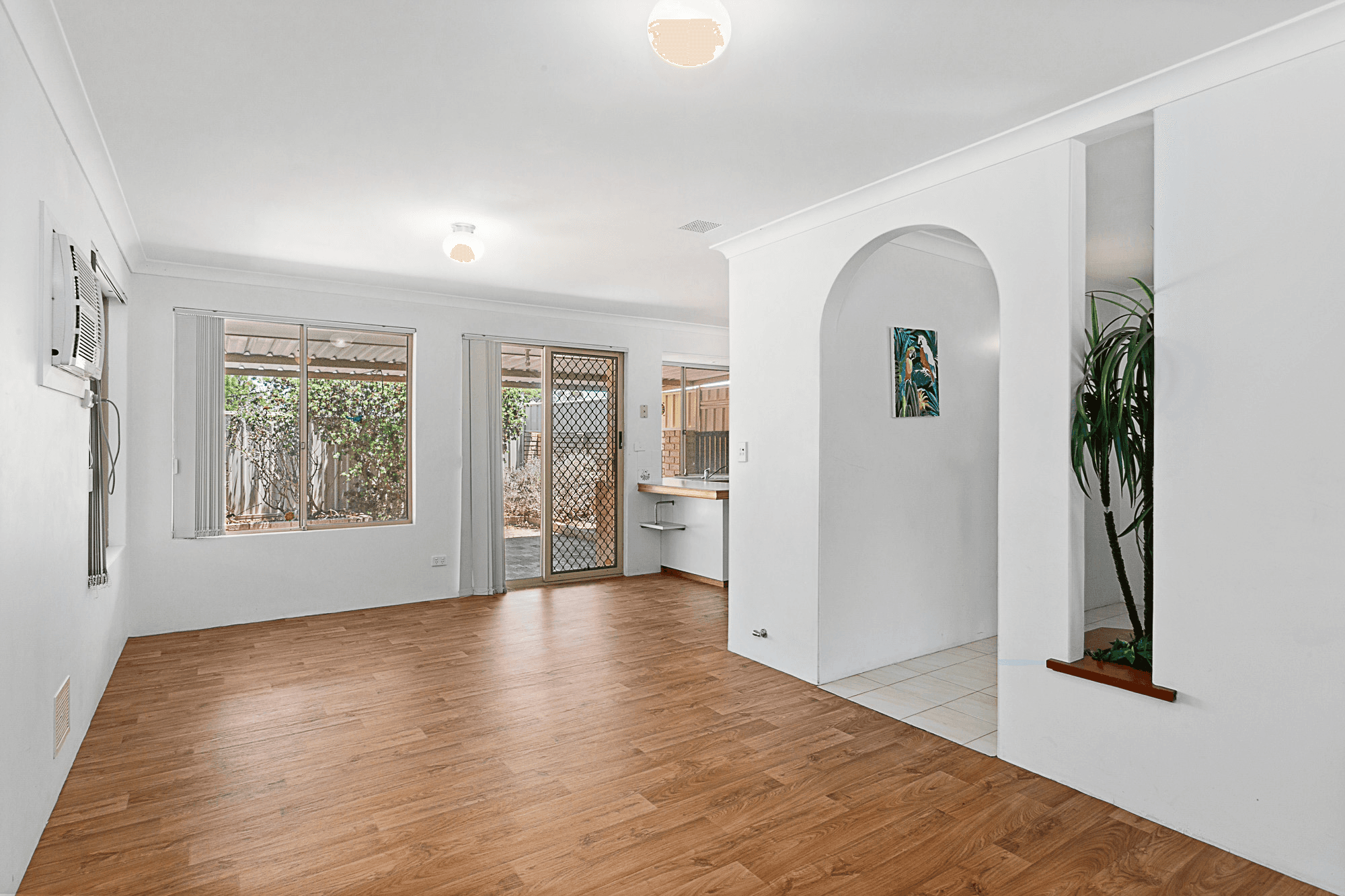 34 Le Grand Gardens, MARANGAROO, WA 6064