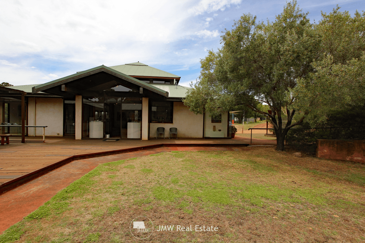 96 Koorabin Drive, corner of Gunyulgup Valley Drive, YALLINGUP, WA 6282